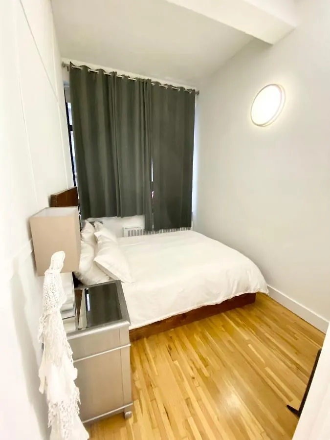 Luxury Apartments Next To Times Square 0*, New York