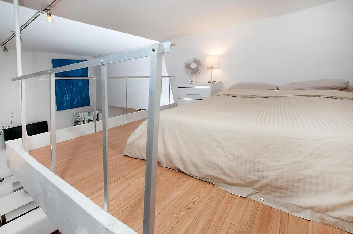 Luxury Apartments Next To Times Square  New York